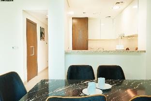 Brown Stone - Burj Khalifa Downtown Vista  Apartment in Dubai