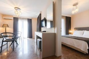 Luxery 2-1 Suit in Yalikavak,on the beach and pool Apartment in Yalıkavak