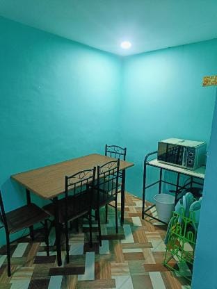 Divine's Crib, Fully Airconditioned! Vacation rental in Angeles