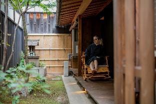 MACHIYA: SAUNA - A Sauna Inn Renovated from a 160-Year-Old Kyomachiya in a Back Alley Villa in Kyoto