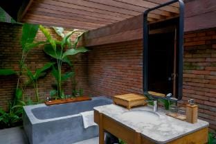 Superb 1BR Private Pool Villa with Jungle View Villa in Ubud