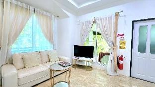 Pimbunya House - V5 Rimnum Deluxe Room  1BRs Ubon Vacation rental in Laos