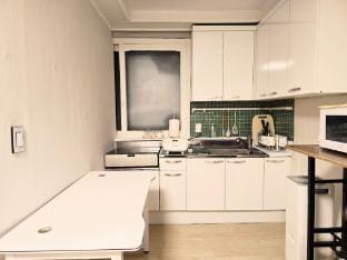 MJ [Newly Opened] 5 minutes walk from Munjeong Station/3 Beds/6 People Villa in Seoul