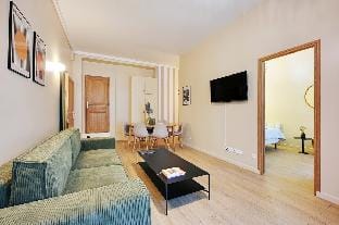 Charming flat - 2 bedrooms with a Cinema Apartment in Paris