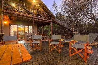 Luxury Guesthouse Co @ HoneymoonHouse Vacation rental in South Africa