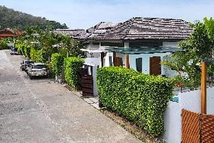 Elegant Villa Coco B6 in Kamala Gated Residence Villa in Kamala
