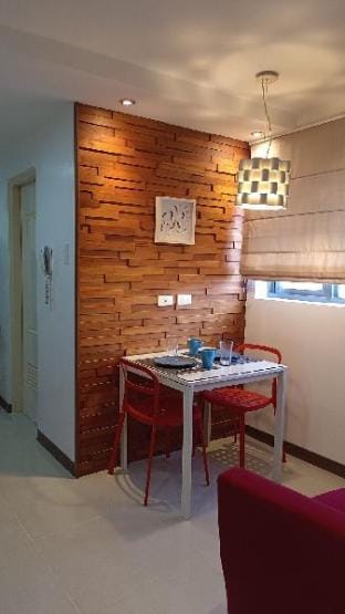 JA's Place 1 Bedroom w/ balcony at WYNN PLAZA Vacation rental in Manila City