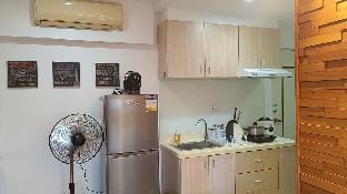 JA's Place 1 Bedroom w/ balcony at WYNN PLAZA Vacation rental in Manila City