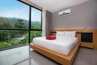 Stylish and Modern 4BR Pool Villa Gentle Breeze Villa in Kamala