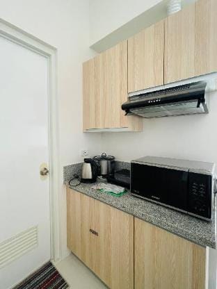 * * WV 2 Tranquil Haven Apartment in Iloilo City