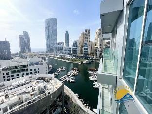 Chic 1BHK 10 mins from beach Apartment in Dubai
