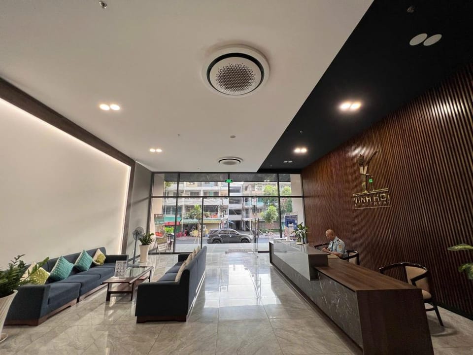 Elegant 2-Bedroom #FREE Pool*Gym*Netflix Apartment in Ho Chi Minh City
