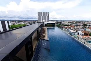 Luxury Condo Thebase  & Infinity Pool Apartment in Pattaya City