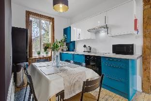Charming 3 bedroom town house in London Vacation rental in London