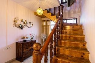 THE SUNSET ABODE SHIMLA 4BR WITH VALLEY VIEWS Vacation rental in Himachal Pradesh