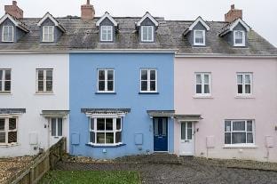 Park Place Court 2 - Close to Beach, Parking Country House in Wales