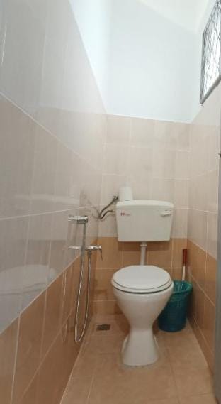 Two storey 5BR Terrace 5-17pax with kids corner 73 Apartment in George Town
