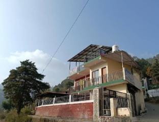 4 Season Homestay Bhowali Bhimtal Apartment in Uttarakhand