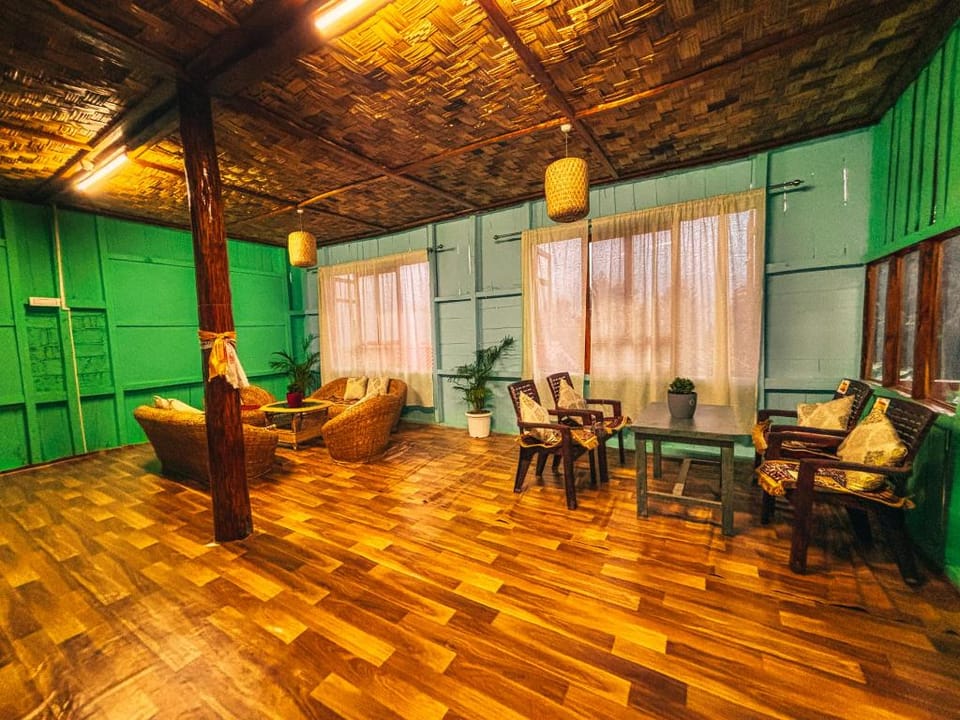 LungZhong Retreat Silk route Hotel in West Bengal
