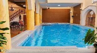 Al Fresco Springs Toscana | Hot Spring - Sleeps 25 Villa in Calabarzon