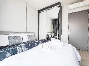 Cozy 1BR Pattaya walking st/Downtown/infinity pool Apartment in Pattaya City