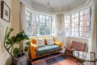 Flower · Fanhua · Shaannan 161 Apartment in Shanghai