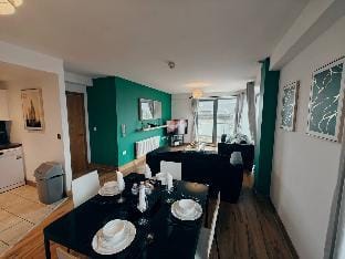 BR Mountain View City Centre Apartment in Belfast