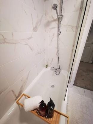 Belfast Central 2 bedroom luxurious modern stay Apartment in Belfast