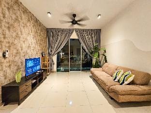 Gaya Resort Homes 4BR @Bukit Rimau 6Pax 2010 Vacation rental in Selangor, Malaysia
