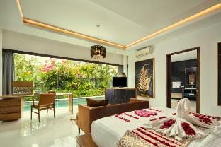 Allamanda 1 BR Private Pool Villa REV09 Villa in North Kuta