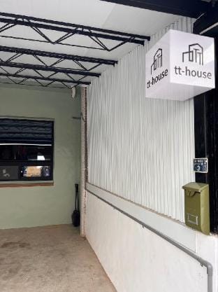 tt-house 台東小型包棟民宿(3房2衛浴1車庫1後院) Bed and Breakfast in Taiwan, Province of China