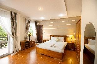 In the foggy season,you can watch the clouds fly.  Villa in Dalat