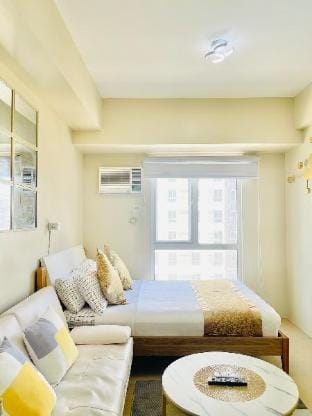 * *M2 Minimalist and Cozy Studio Apartment in Iloilo City