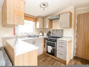 Berth 3 Bedroom Caravan Holiday Home in Fritton Apartment in South Norfolk District