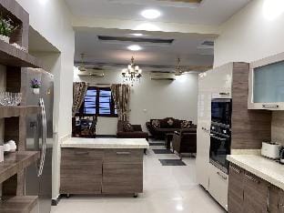 ZahaHome:Beautiful 3br FamilyApt Apartment in Karachi