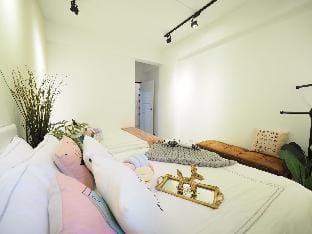 MRT 5 Min 麟光站 /免搬行李/Mar-exclusive Apartment in Taipei City