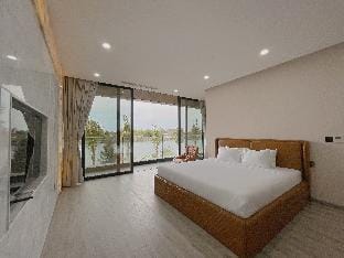 Luxury Oneriver Villas 5Br pool Villa in Hoa Hai