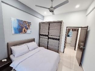 [Walking distance to Mount Austin] 3 Rooms, 6 Pax. Vacation rental in Johor Bahru