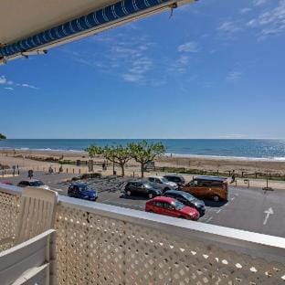 Apartamento FRONTAL al mar IRTA PLAYA Apartment in Alcossebre