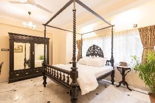 Zamindar Suite on Park St. Vacation rental in Kolkata