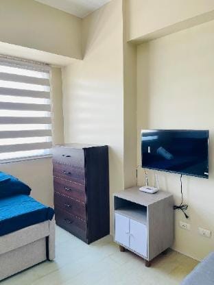 * *H2 Modern City Condo Apartment in Iloilo City