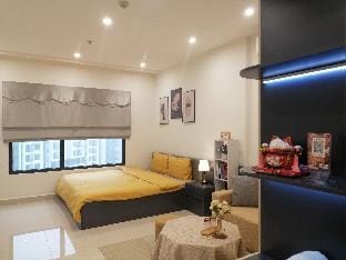 Căn hộ siêu chill tại tòa S303 Vinhome Smart City Apartment in Laos