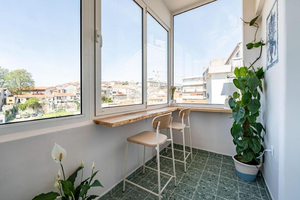 Nomad's Easy Stay - 1BED Sta Catarina City View Apartment in Porto