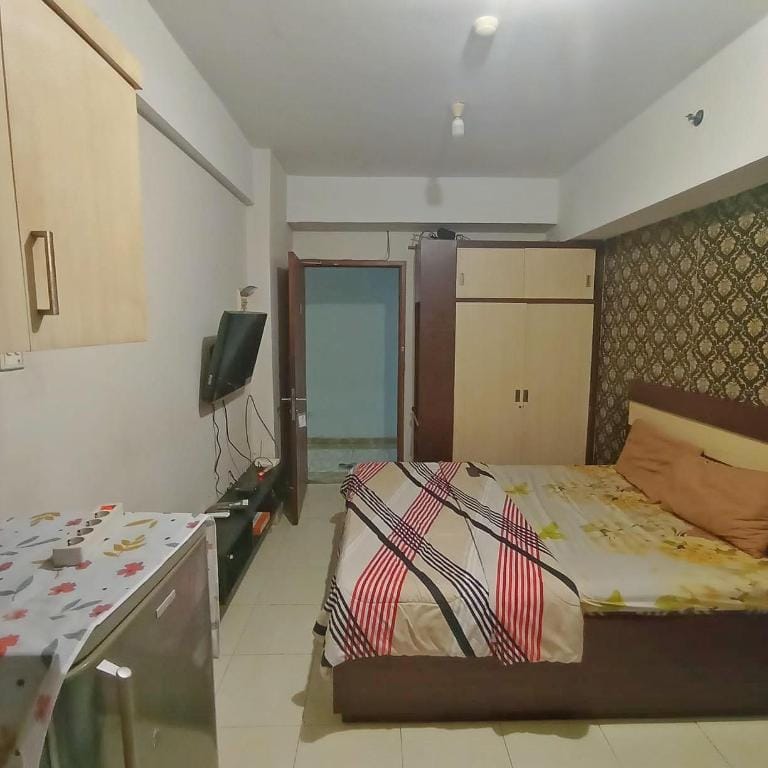 Nusantara Room By FPH At Apartment Green Lake View Hotel in South Jakarta City