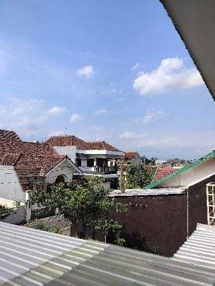KARJO HOME STAY SYARIAH Apartment in East Java
