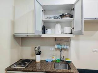 Affordable Staycation Mckinley Vacation rental in Makati