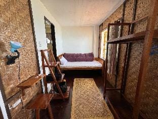 White Knight Seaview Apartment in Siquijor
