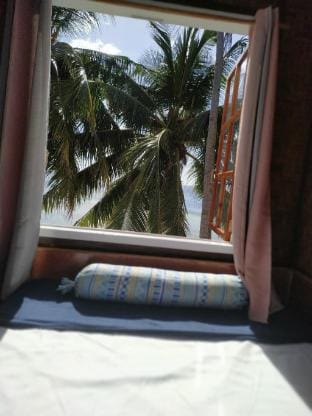 White Knight Seaview Apartment in Siquijor