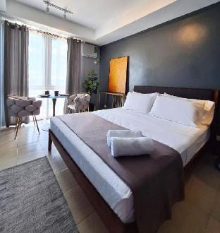 ELUDE Designer Suite Pasig (Prime Location) Apartment in Pasig