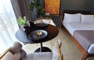 ELUDE Designer Suite Pasig (Prime Location) Apartment in Pasig